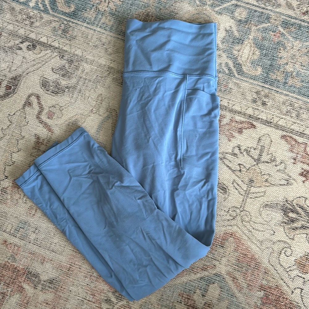 Athleta salutation 7/8 pocket tight